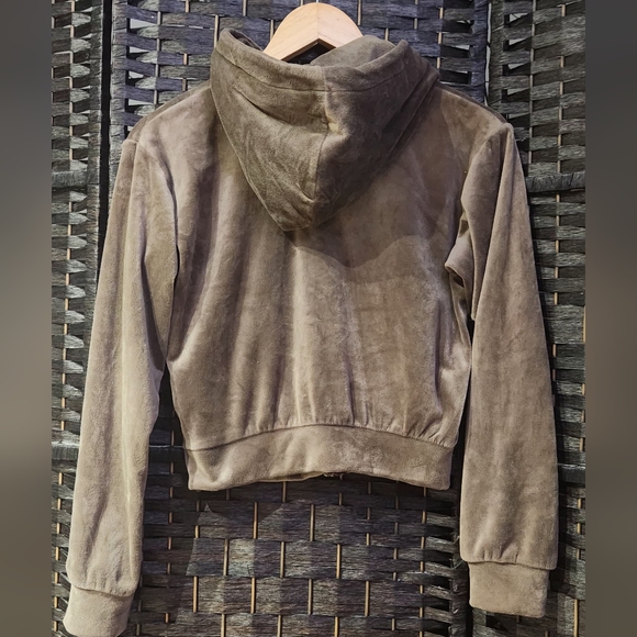 🐞3/33🐞 H&M brown velour cropped hoodie - Picture 6 of 7